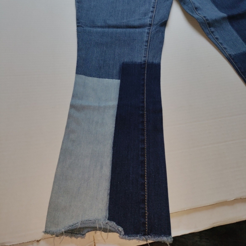 Universal Thread Jeans - image 2